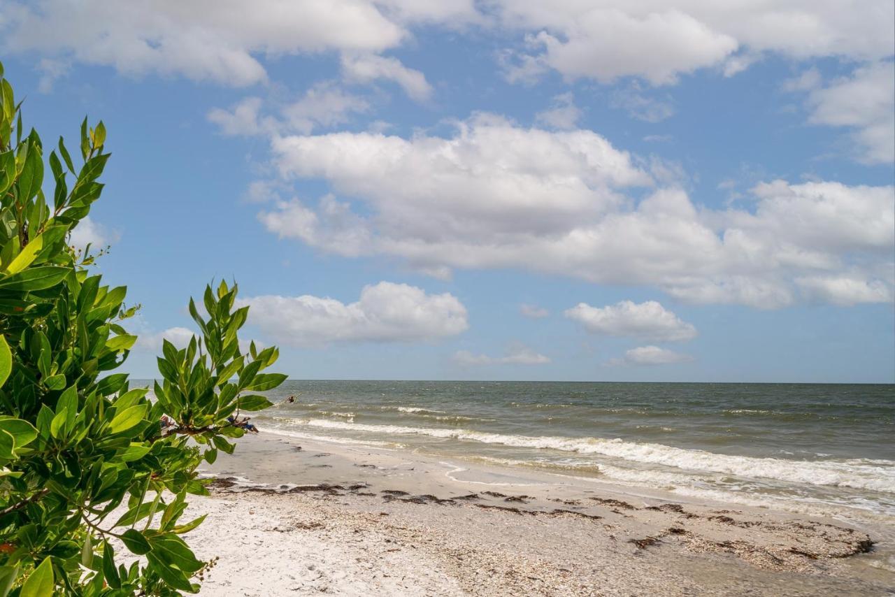 Updated Gulf Front Condo On The South End Of Fort Myers Beach! Condo Dış mekan fotoğraf